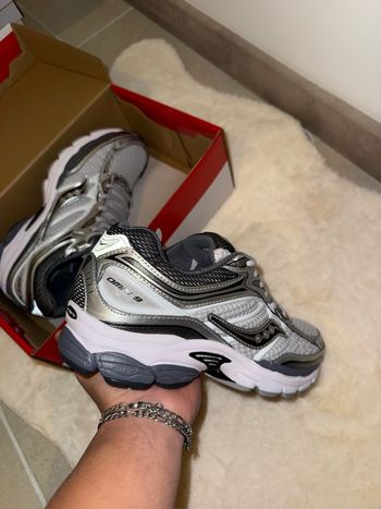 Saucony omni 9 grey 