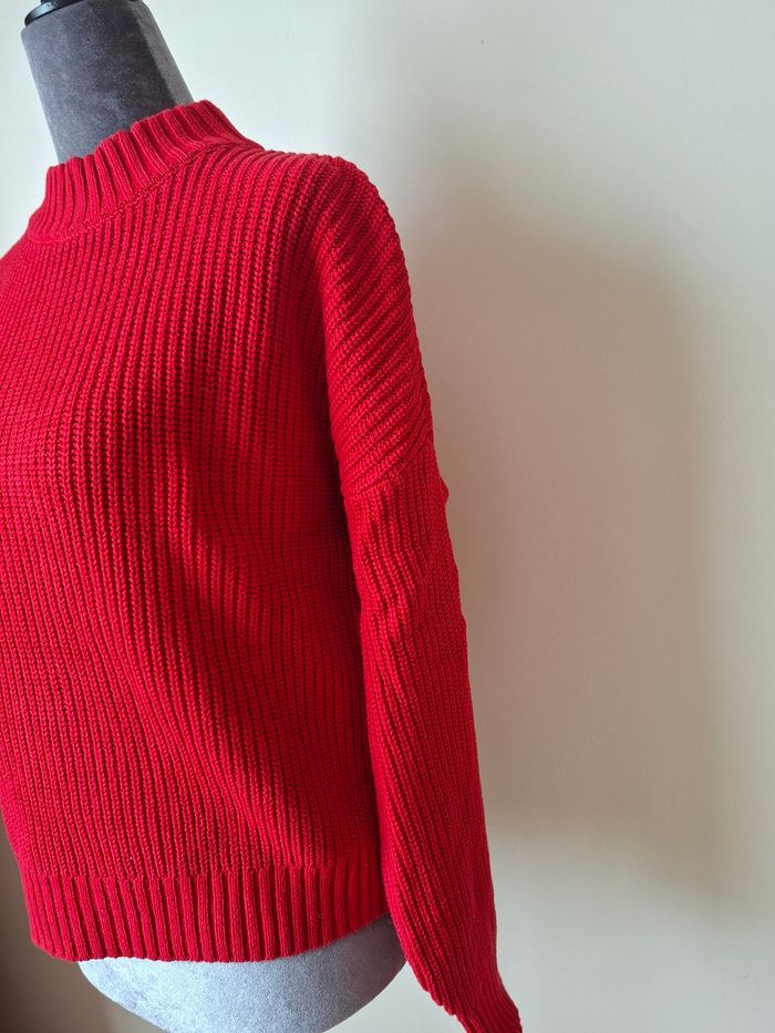 Pull rouge col montant kiabi taille S - photo numéro 3
