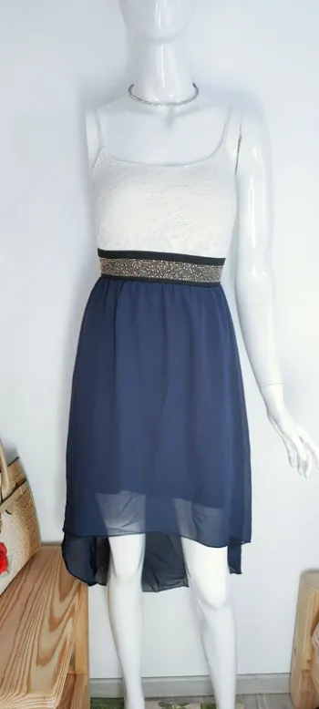 Robe à bretelles été ou soirée, blanche et bleue
