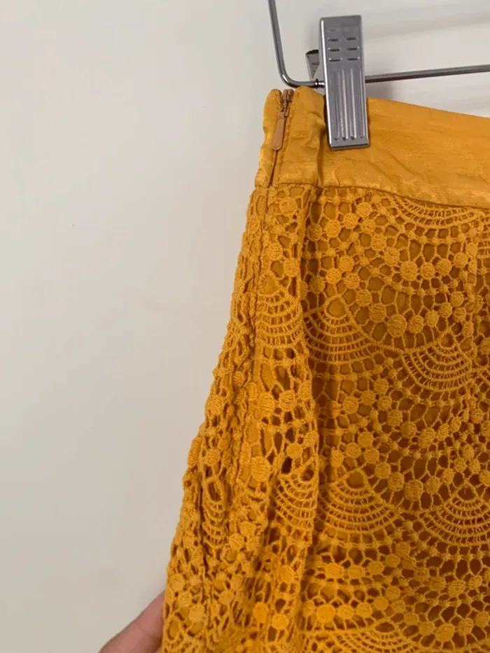 Short dentelle ocre Kookaï taille 38 - photo numéro 6