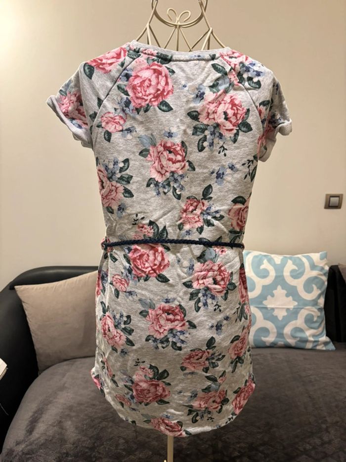 Robe fleurs H&M taille 10 / 12 ans avec ceinture - photo numéro 2