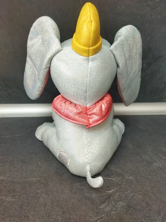 Peluche dumbo musical 100 ans Disney - photo numéro 3