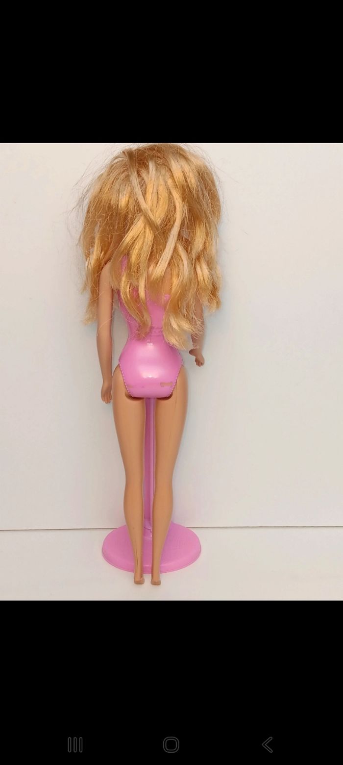 Poupée mattel Barbie Water Play CFF12
Poupée et ensemble compris - photo numéro 4