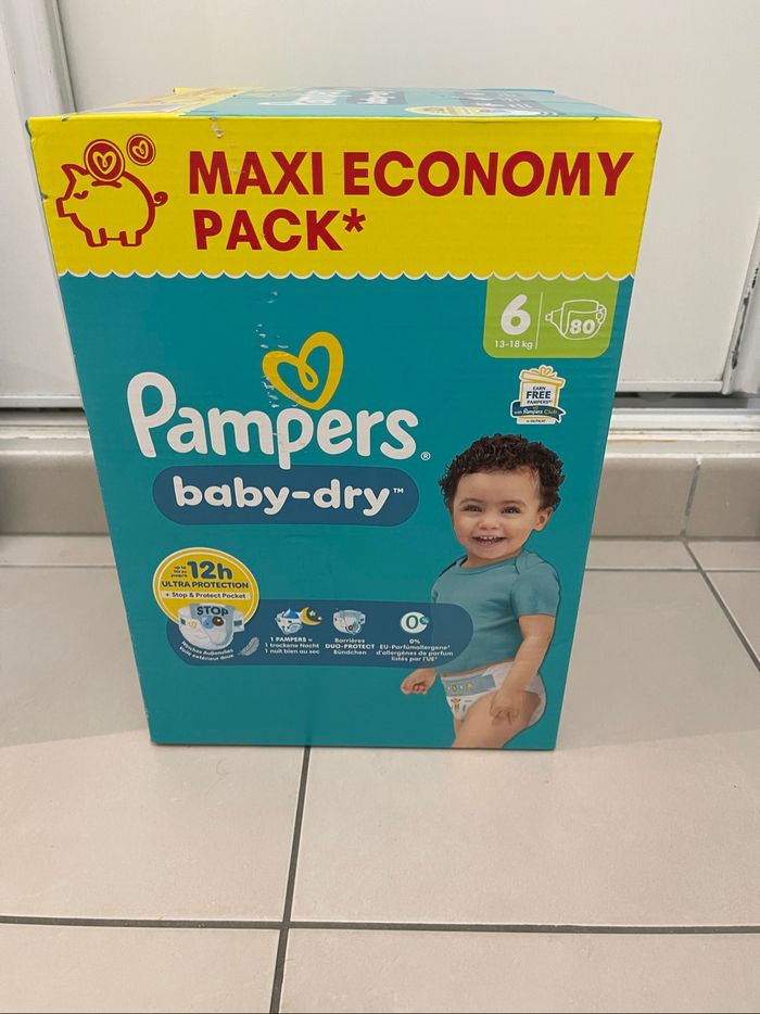 80 couches Pampers taille 6
