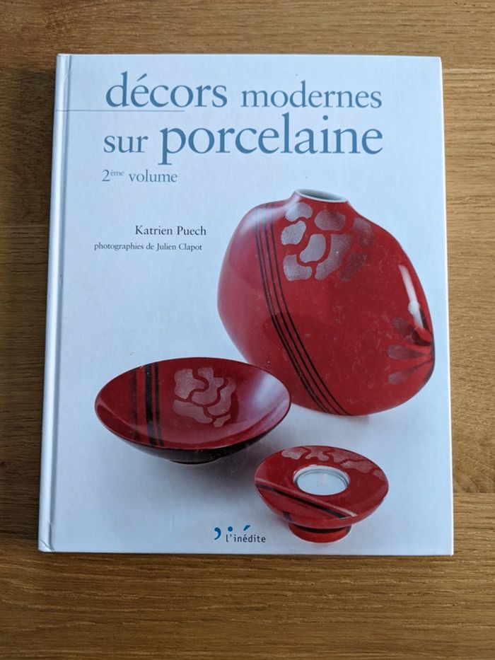 Livre décors modernes sur porcelaine