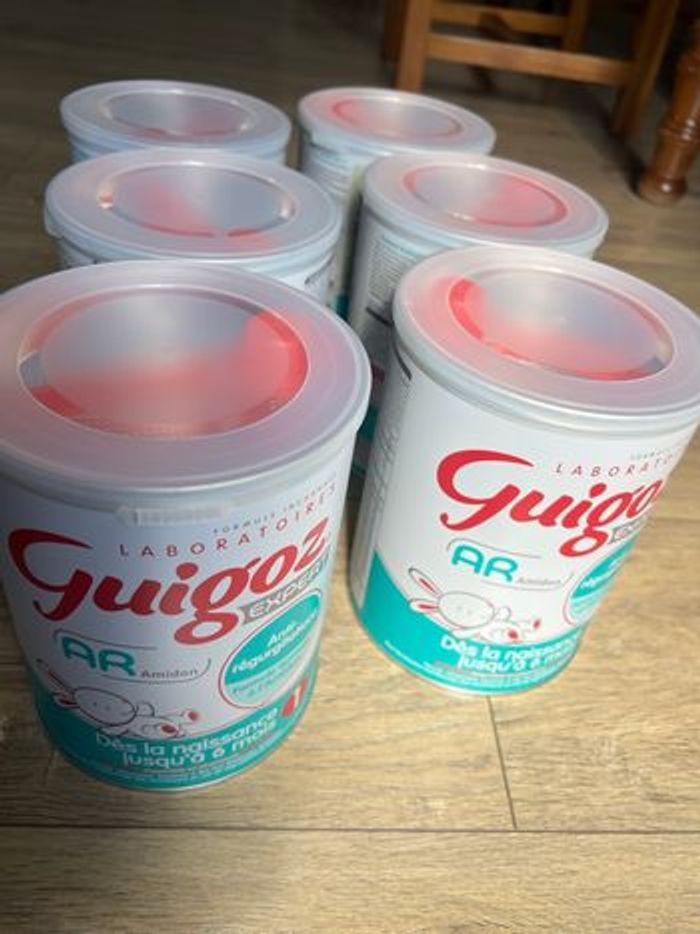 Lot boîtes guigoz - photo numéro 1
