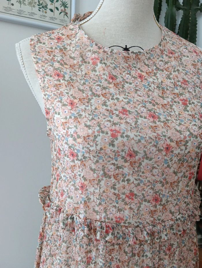 Robe fleurie pastel sans manches degriffée et upcyclé - photo numéro 5