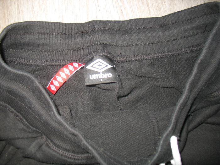 PANTALON DE JOGGING NOIR "UMBRO" - TAILLE S - n°01 - photo numéro 5