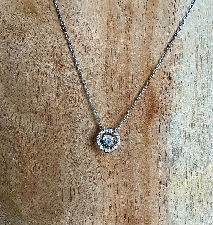 Collier Swarovski neuf - photo numéro 3