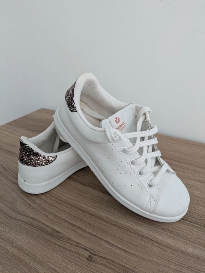 Basket sneakers en cuir blanc Victoria pointure 34