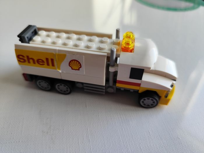 Lego Shell Tanker Truck camion citerne essence carburant - photo numéro 2