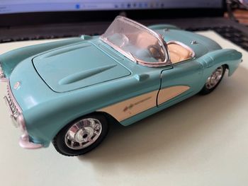 Chevrolet (échelle 1/18) TBE
