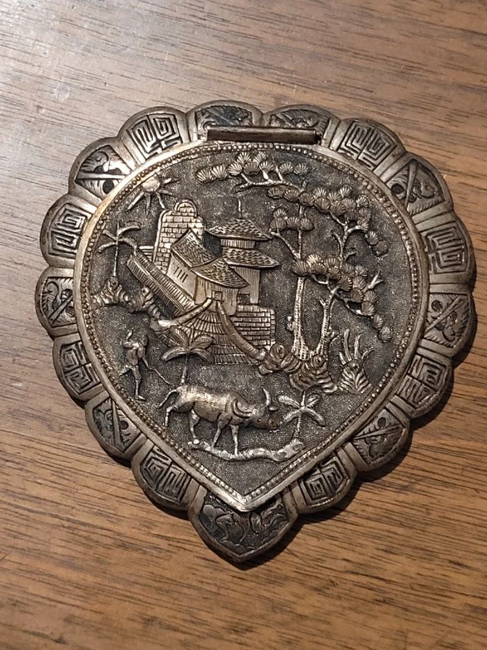 Poudrier ancien en argent