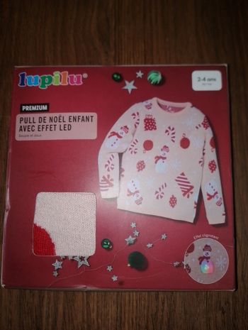 Pull de Noël enfant avec effet LED neuf 2-4 ans