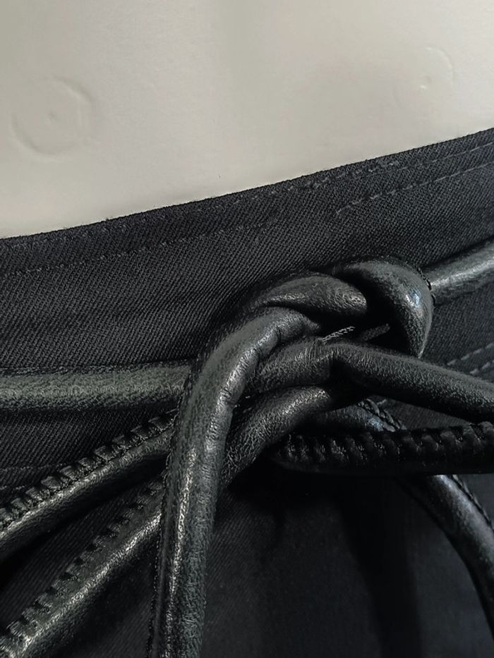 Jupe crayon noire lanières cuir | Burberry - photo numéro 4