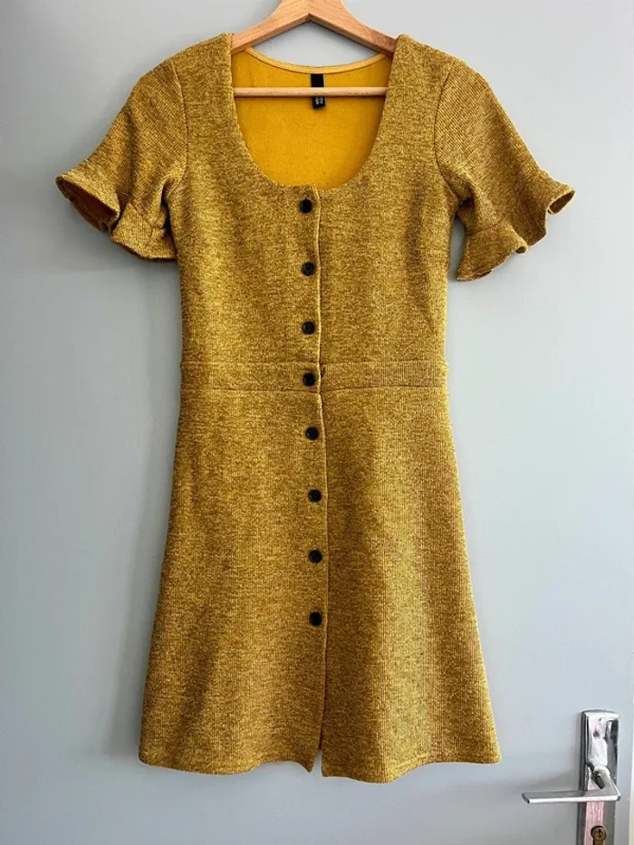 Robe moutarde nobody’s child