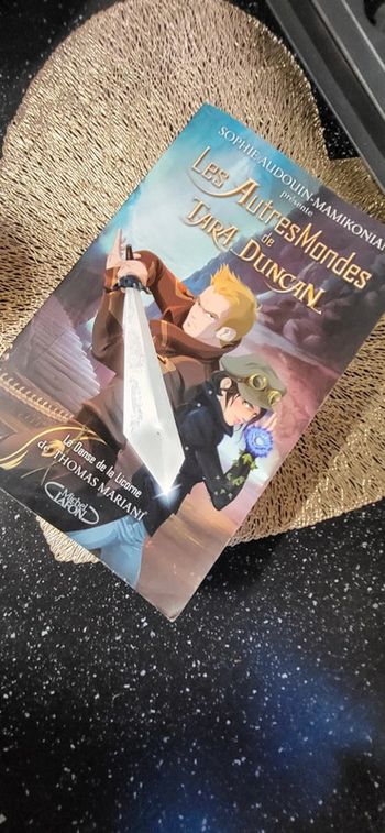 Livre les autres monde de Tara Duncan