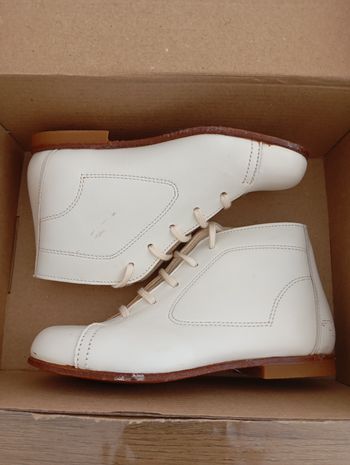 Babybotte neuves pour fille en taille 22