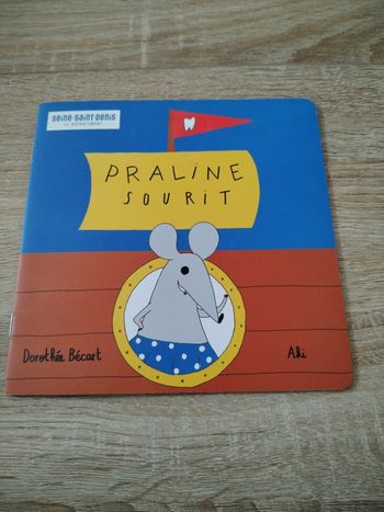 Praline sourit