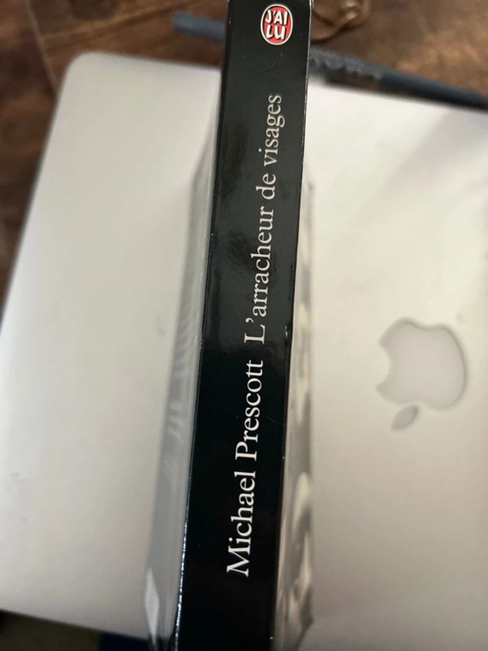 l’arracheur de visages - photo numéro 3