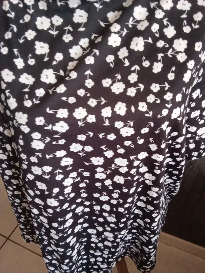 Haut femme manche courte taille 5xl - photo numéro 4