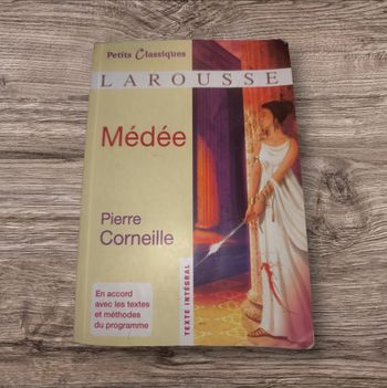 Larousse médée