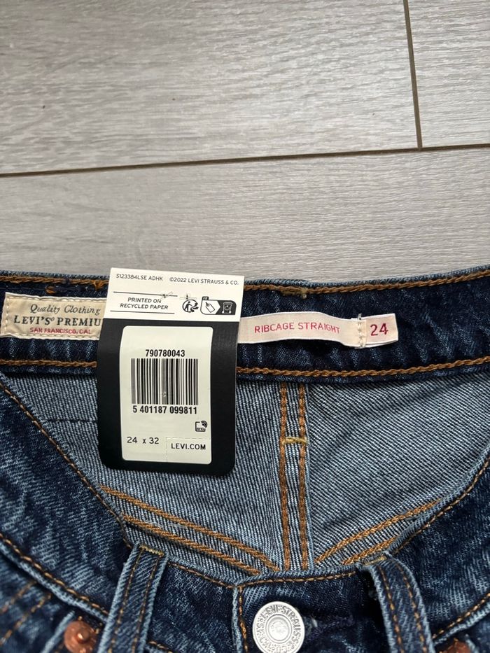 Jean Levi’s - photo numéro 2