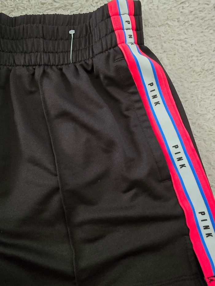 Short neuf 🍒Victoria secret🍒modèle Pink Taille L/40 - photo numéro 5