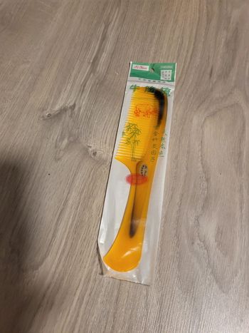 Peigne brosse femme homme enfant famille neuf