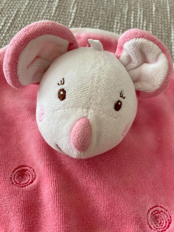 Peluche doudou plat rond 21cm sucre d’orge souris rose et blanche parfait état - photo numéro 2