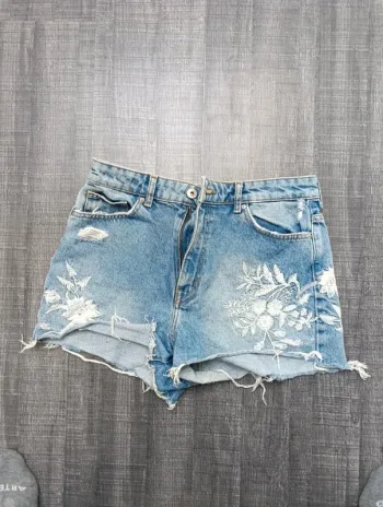 Short jean brodé