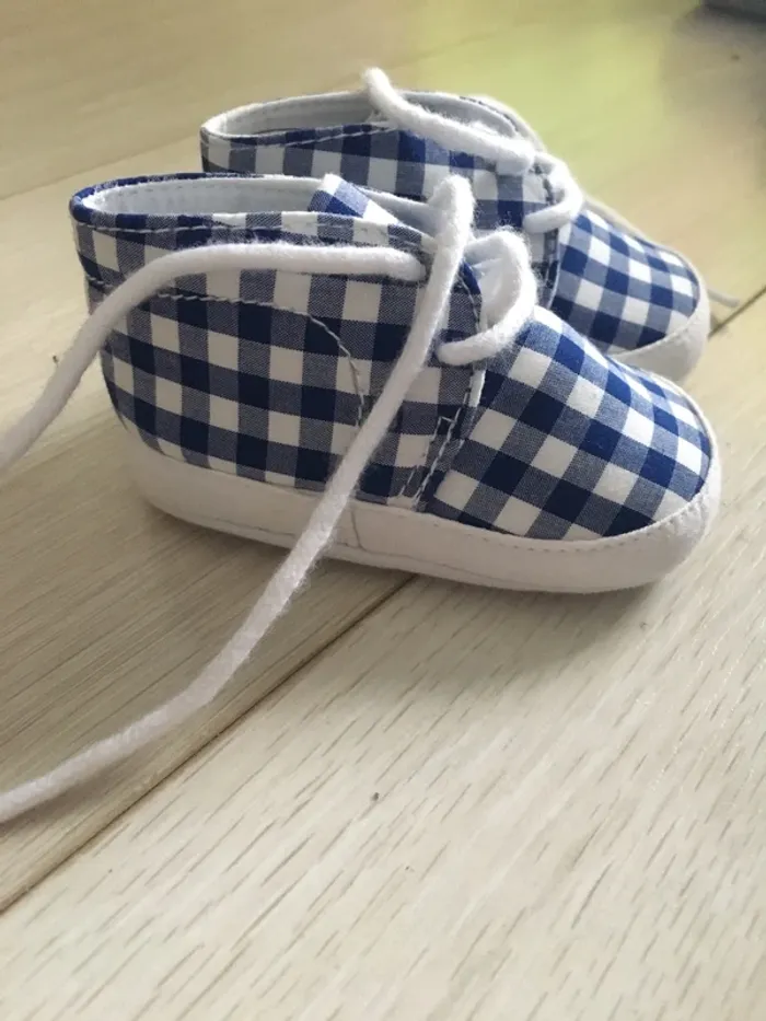 Lot chaussures jacadi T.18 neuves - photo numéro 2