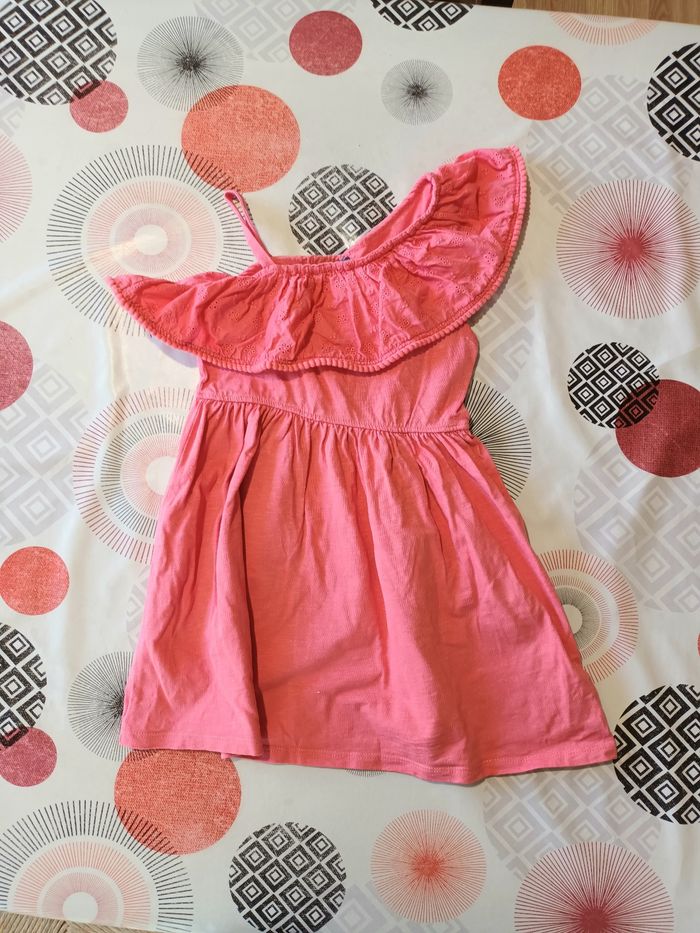 Lot 4 robes 🌴 taille 4 ans - photo numéro 2