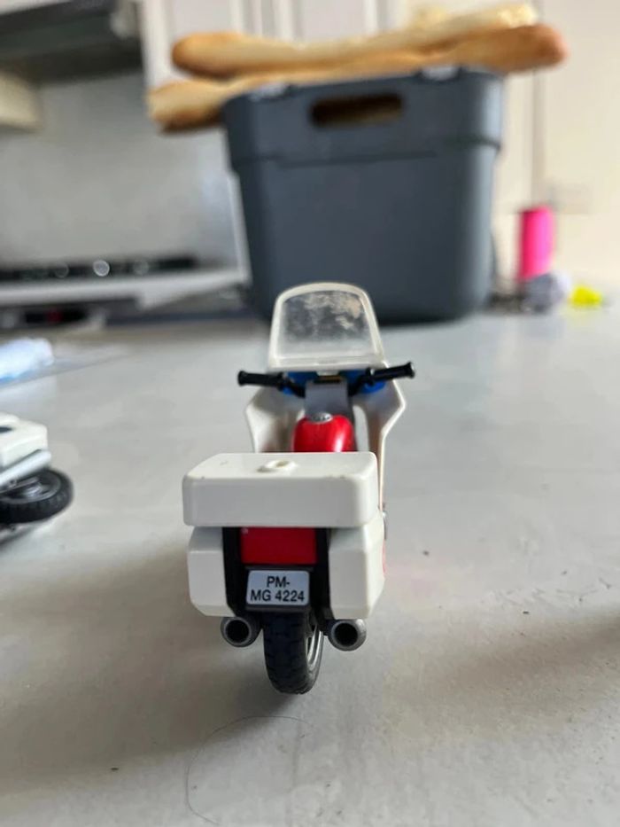 Playmobil moto ambulance - photo numéro 2
