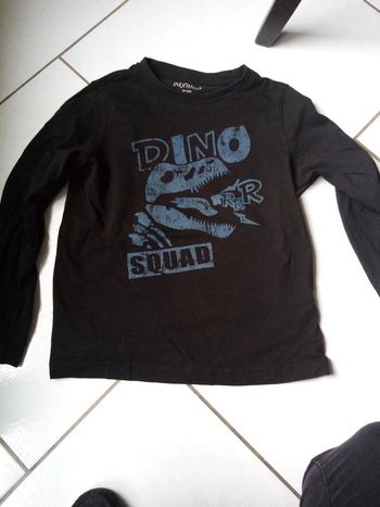 Tee shirt manche longue dinosaure 8A