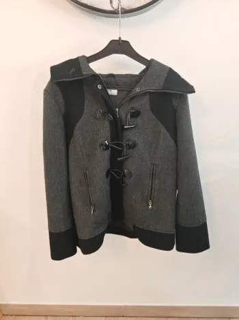 Veste grise à capuche femme taille 44
