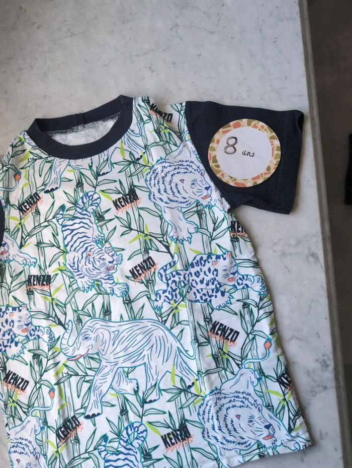 Tee-shirt fait main avec tissu grande marque 6/8 ans - photo numéro 2