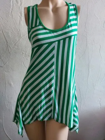 Tunique rayée verte et blanche
