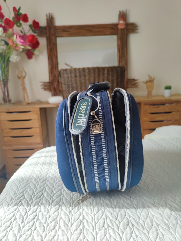 Trousse de toilette - photo numéro 2