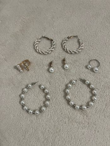 Lot de bijoux perles