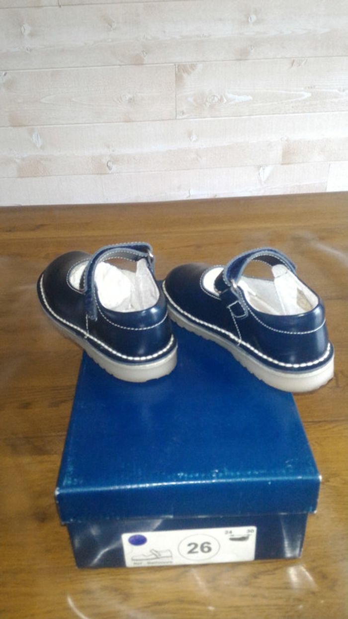 Chaussures babies cuir - photo numéro 2