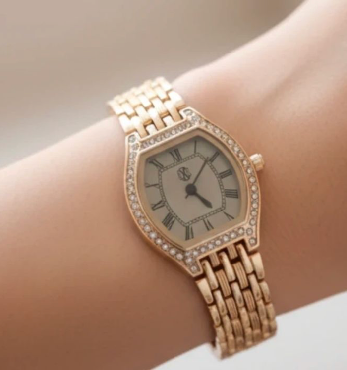 Montre femme Christian LACROIX