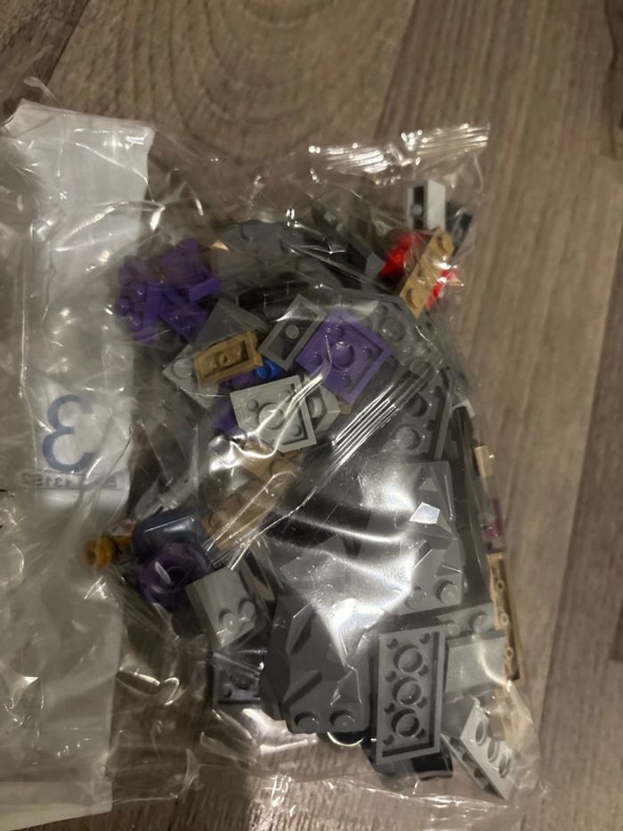 Lego Ninjago en vrac avec boites et pièces manquantes dans les deux boîtes. Les sachets sont ouverts - photo numéro 8