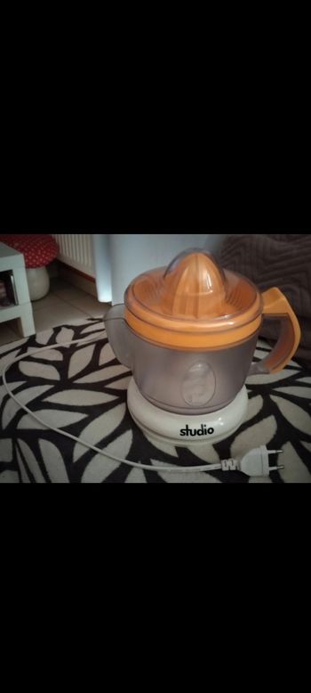 Presse agrumes en très bon état