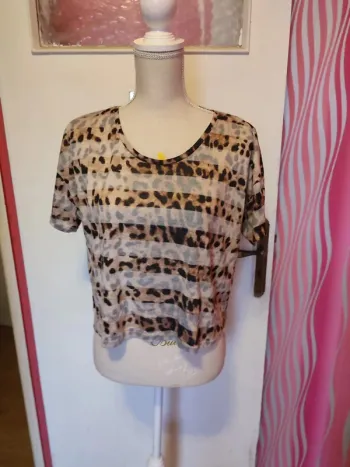 104- T-shirt, Taille S, daphnea