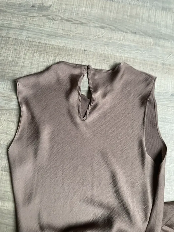 Robe satinée - photo numéro 4