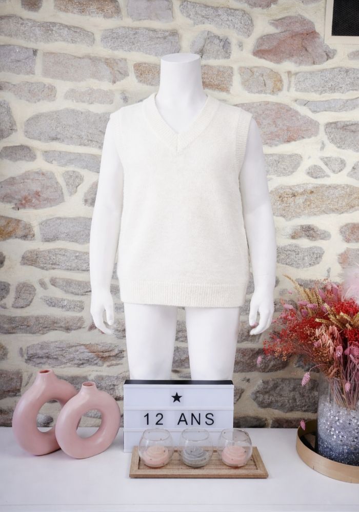 Pull peluche fluffy sans manches Fille taille S 12 ans marque Jennyfer 🦜 - photo numéro 1