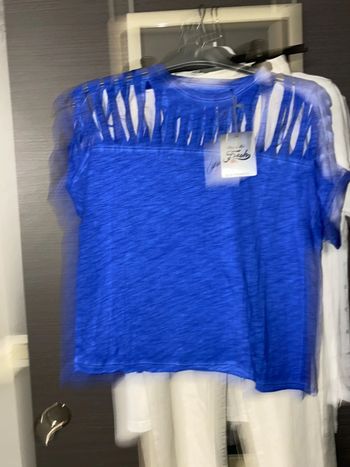 TEE shirt