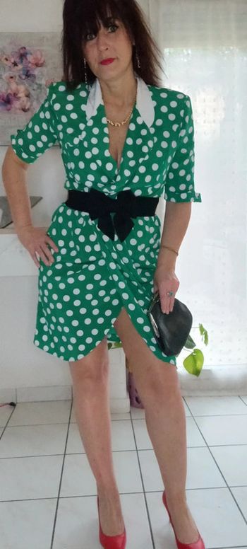 Robe à pois vintage verte rétro