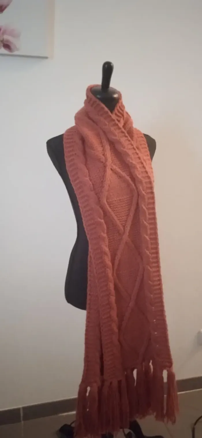 Echarpes longue en laine - photo numéro 3